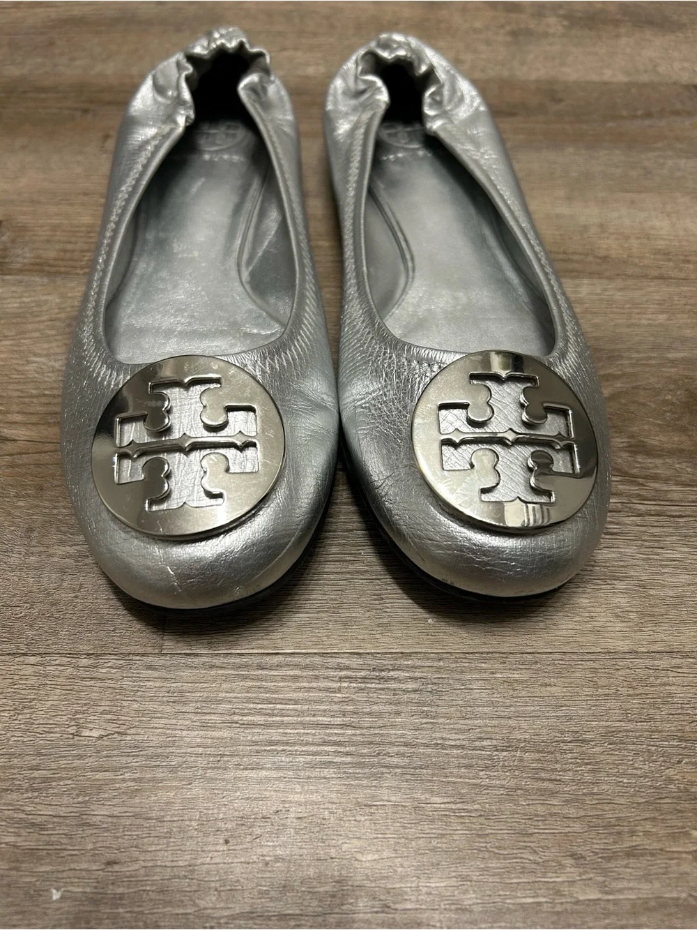 Tory Burch Reva Women’s Size 8.5 M Silver Leather Ballet Flats Slip On Shoes